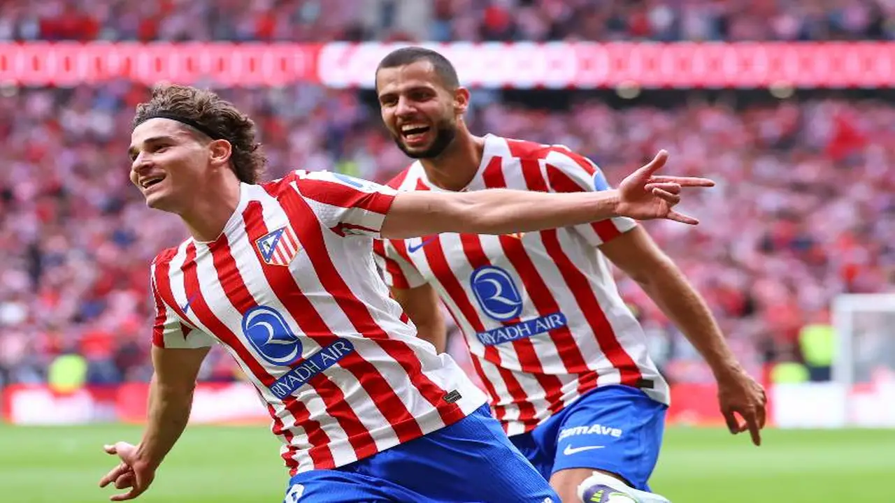 برشلونة يضع ألفاريز وباستوني على رأس اهتماماته في سوق الانتقالات الصيفية